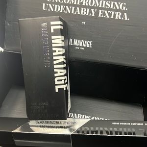 IL makiage woke up like this flawless base foundation 175